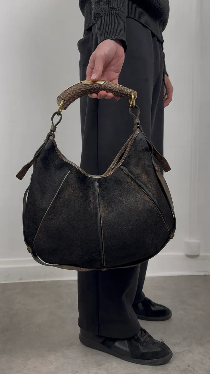 FW2001 Yves Saint Laurent Black Golden Pony Hair Leather Mombasa Horn Bag ZgLgGrC 1