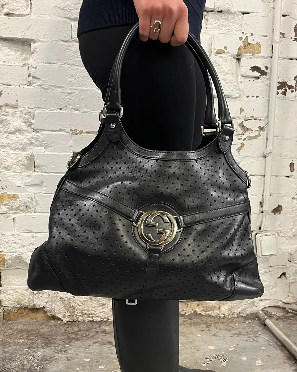 FW2003 Gucci G Logo Perforated Black Leather Shoulder Bag  kwmgqfp 1