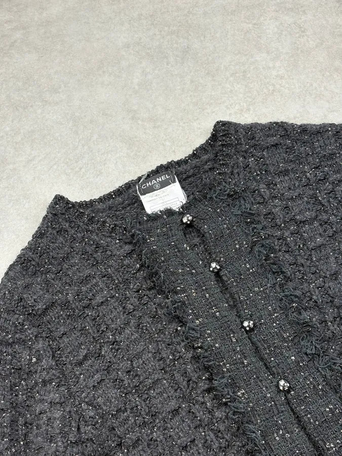FW2005 Chanel Black Fringe Tweed Cashmere Cardigan znourZU 4