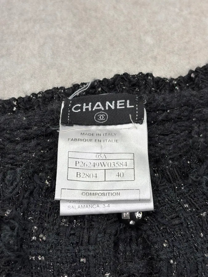 FW2005 Chanel Black Fringe Tweed Cashmere Cardigan znourZU 10