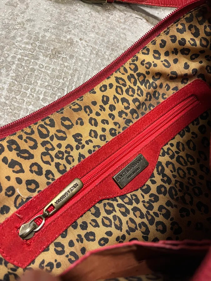 FW2005 Dolce & Gabbana Red Buckles Suede Leather Handle Bag (OS) rjYfMnY 7