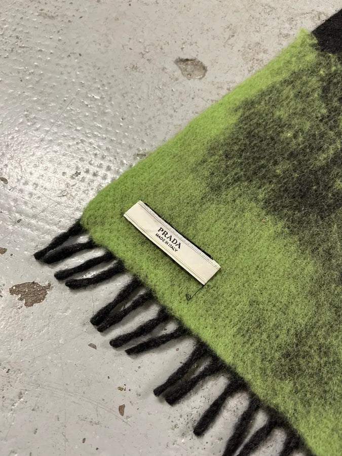 FW2007 Prada Black & Green Wool Scarf GzaXfdu 6