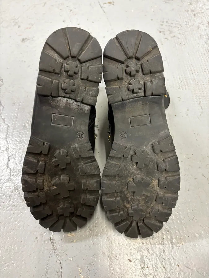 2010s Dsquared2 Black Leather Gold Chain Ankle Boot  YpTdHlJ 6