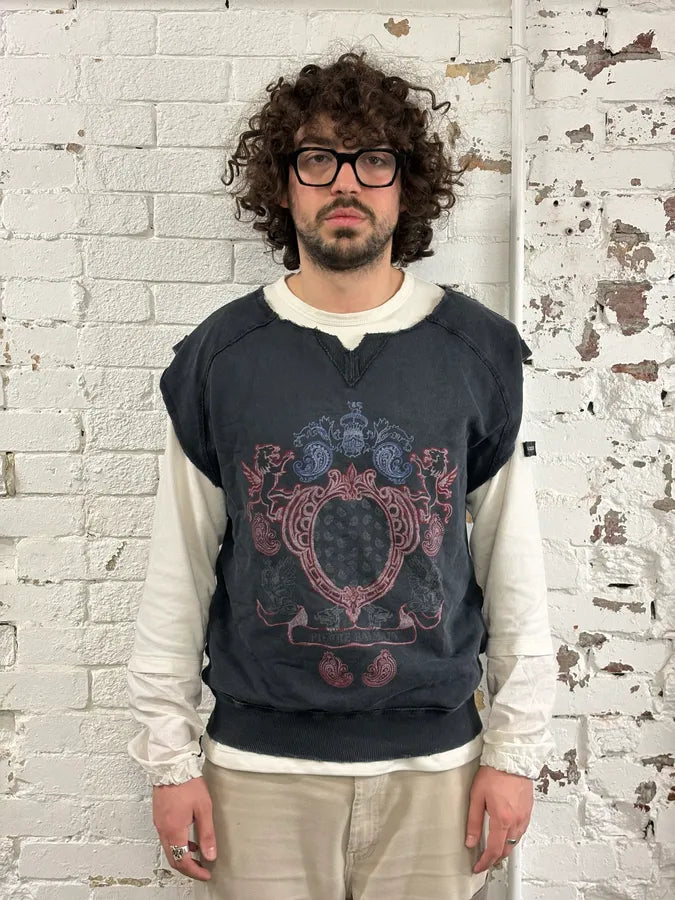 FW2010 Pierre Balmain Grey Heraldic Crest Sleeveless Sweater GQJNNlw 1