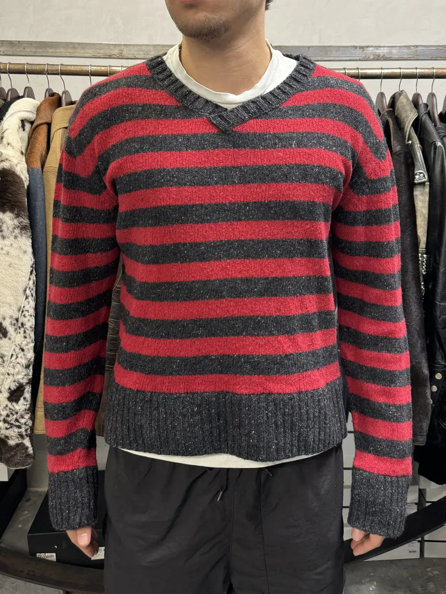 FW2011 Dolce & Gabbana Grey & Red Lines V-Neck Sweater ZFPeOXs 4