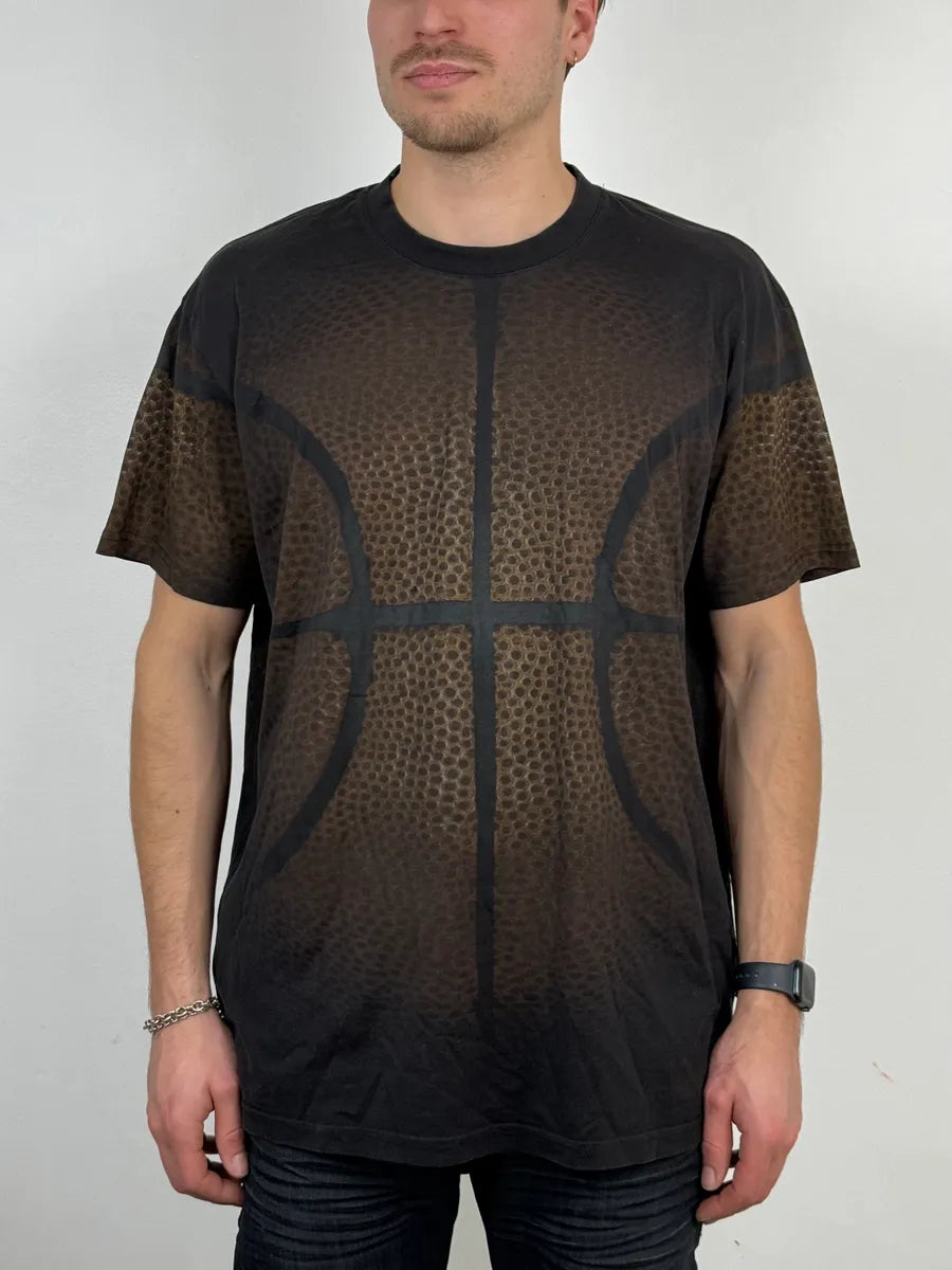 FW2014 Givenchy Black & Brown Gradient Basket T-Shirt by Riccardo Tisci IOQsHeo 1
