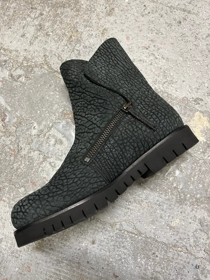 FW2016 Emporio Armani Olive Crocodile Effect Leather Boots (40.5eu/us7.5) 1
