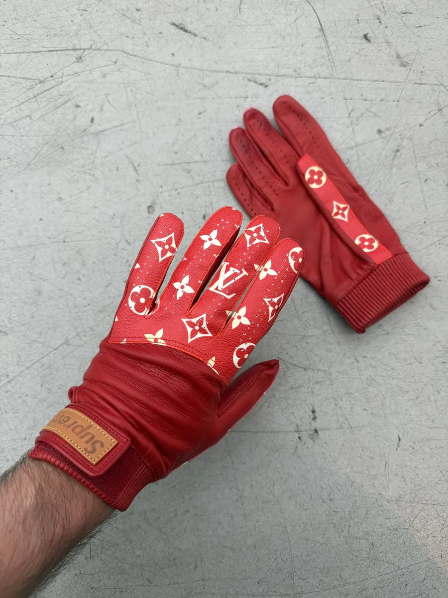 FW2017 Louis Vuitton Supreme Lambskin Leather Monogram Red Gloves XkelCRq 1
