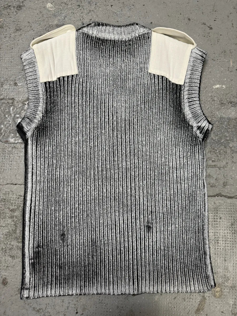 FW2018 Maison Margiela White Painted Wool Sleeveless V Neck Sweater jwpBagM 4