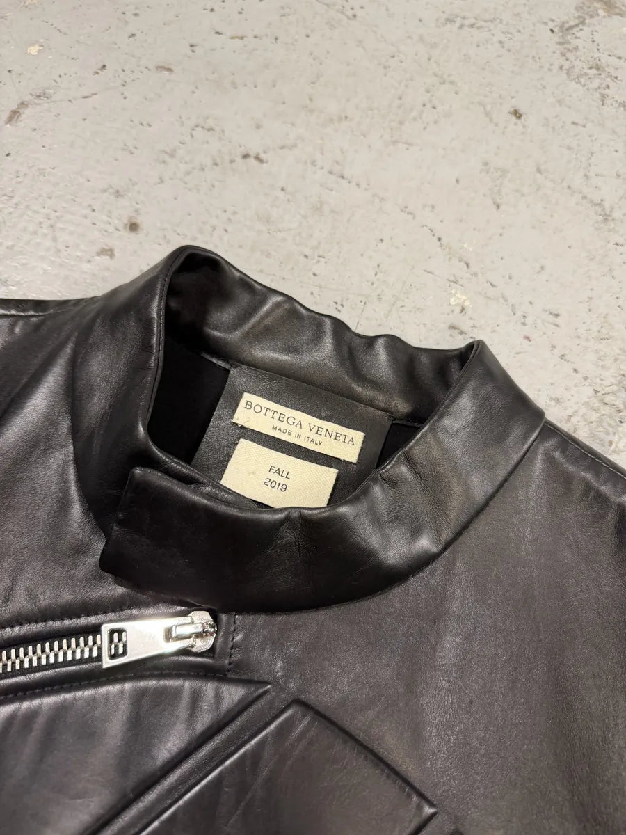 FW2019 Bottega Veneta Black Padded Asymmetrical Leather Jacket by Daniel Lee kZodcVj 11
