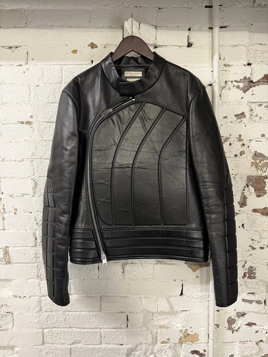 FW2019 Bottega Veneta Black Padded Asymmetrical Leather Jacket by Daniel Lee kZodcVj 2