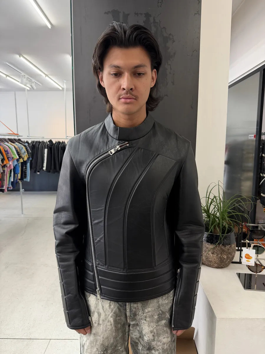 FW2019 Bottega Veneta Black Padded Asymmetrical Leather Jacket by Daniel Lee kZodcVj 2