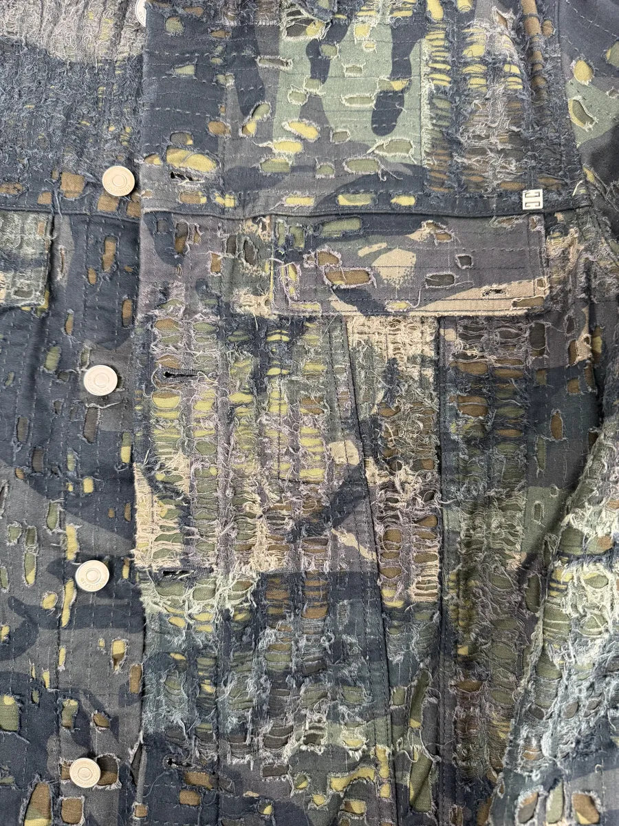 FW2022 Givenchy Boro Camo Distressed Trucker Jacket by Matthew Williams NBVpjKN 13