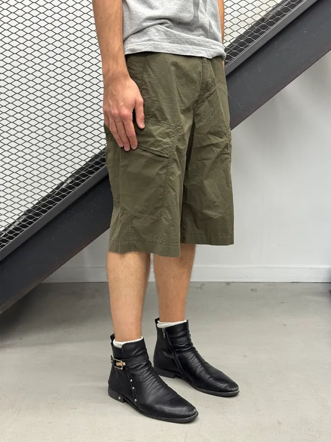 FW2023 Givenchy Green Cargo Army Shorts by Matthew Williams HnBGphD 2