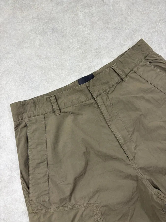 FW2023 Givenchy Green Cargo Army Shorts by Matthew Williams HnBGphD 5