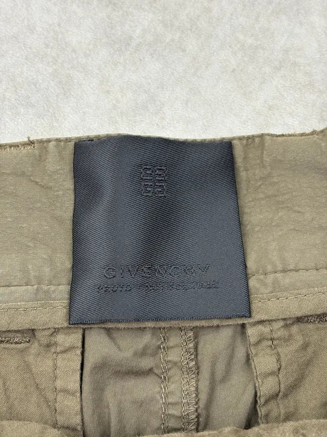 FW2023 Givenchy Green Cargo Army Shorts by Matthew Williams HnBGphD 8