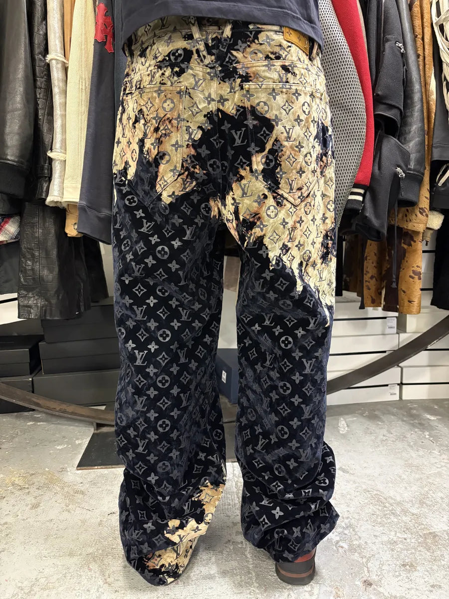 FW2023 Louis Vuitton Bleach Effect Monogram Navy Denim Pants ZWcIkIy 3
