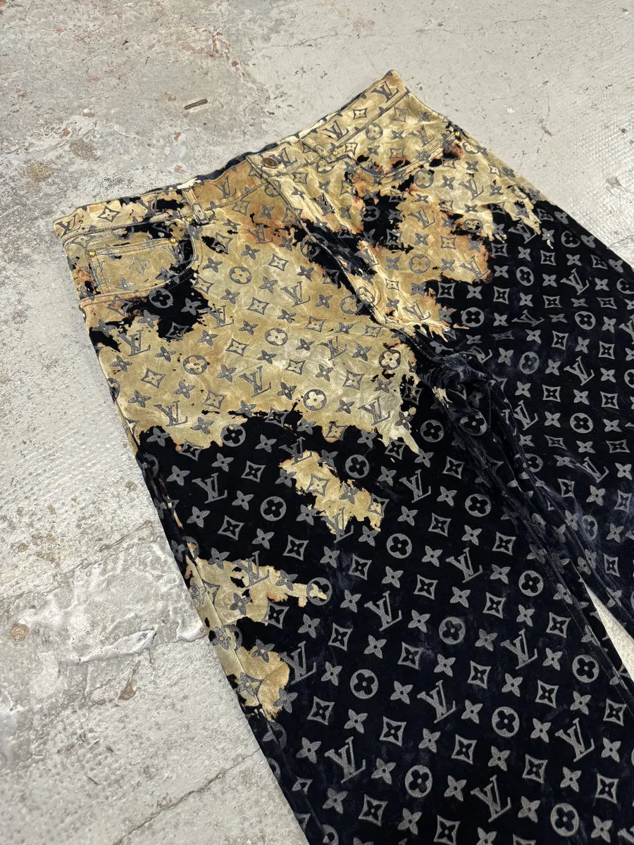 FW2023 Louis Vuitton Bleach Effect Monogram Navy Denim Pants ZWcIkIy 8