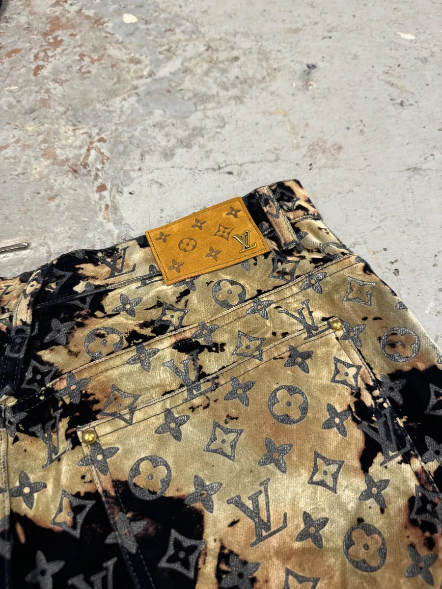 FW2023 Louis Vuitton Bleach Effect Monogram Navy Denim Pants ZWcIkIy 9