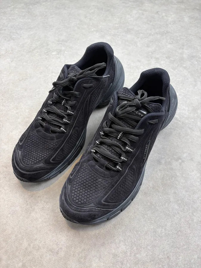 FW2024 Givenchy Black Runner Oversized Sneakers CSApJPJ 2