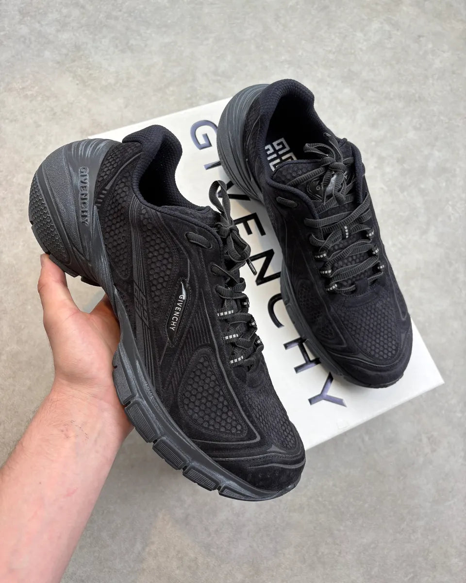 FW2024 Givenchy Black Runner Oversized Sneakers CSApJPJ 0