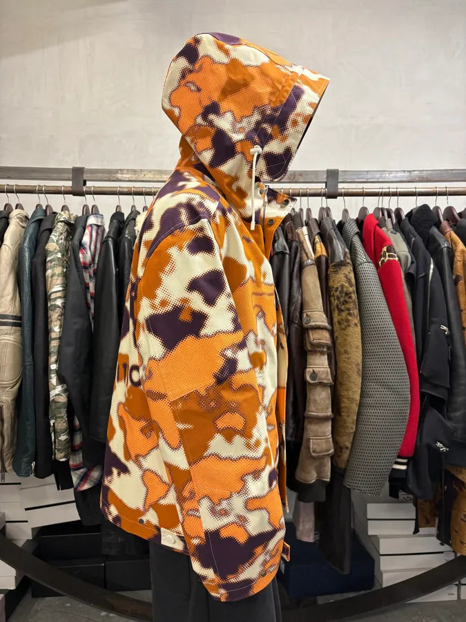 FW2024 Louis Vuitton Orange Map Camo Cotton Hooded Zip-Up Jacket qxxWJwt 2