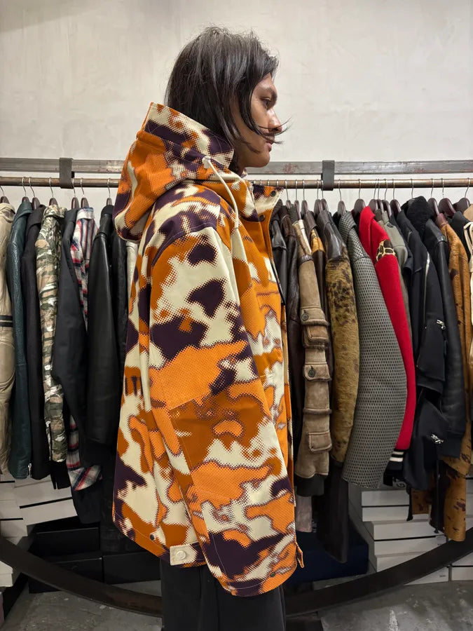 FW2024 Louis Vuitton Orange Map Camo Cotton Hooded Zip-Up Jacket qxxWJwt 5