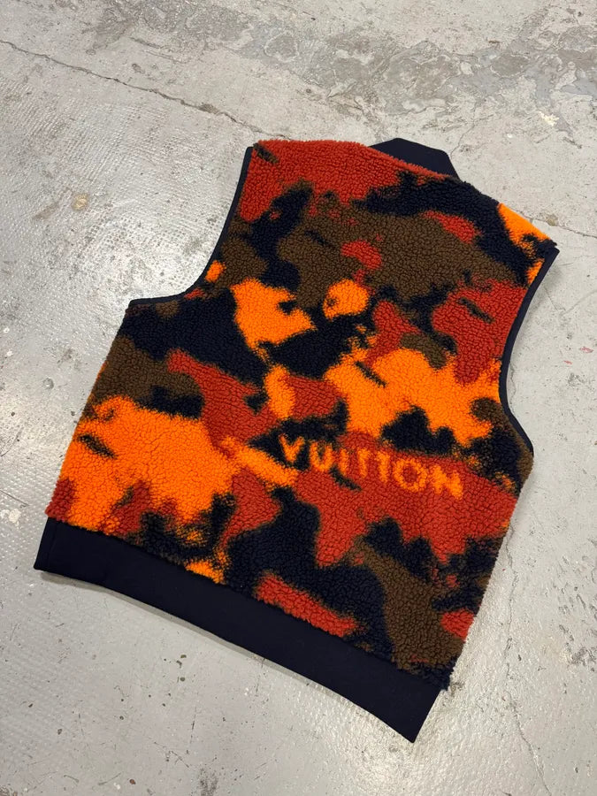 FW2024 Louis Vuitton Reversible Map Camo Fleece Vest tFCQQVM 10
