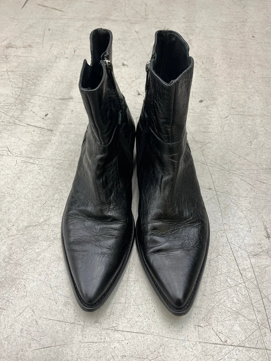 2000s Cavalli Studded Pointed Toe Black Leather Boots gMmiKRhL 4