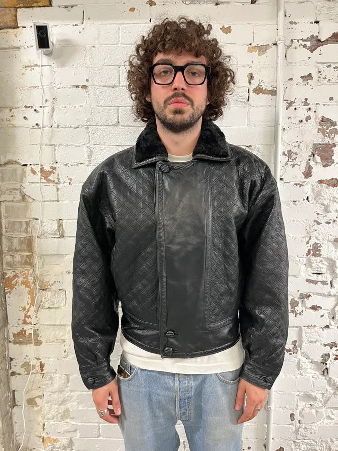 AW1992 Gianni Versace Black Leather Quilted Bomber Jacket vMNqdzm 1