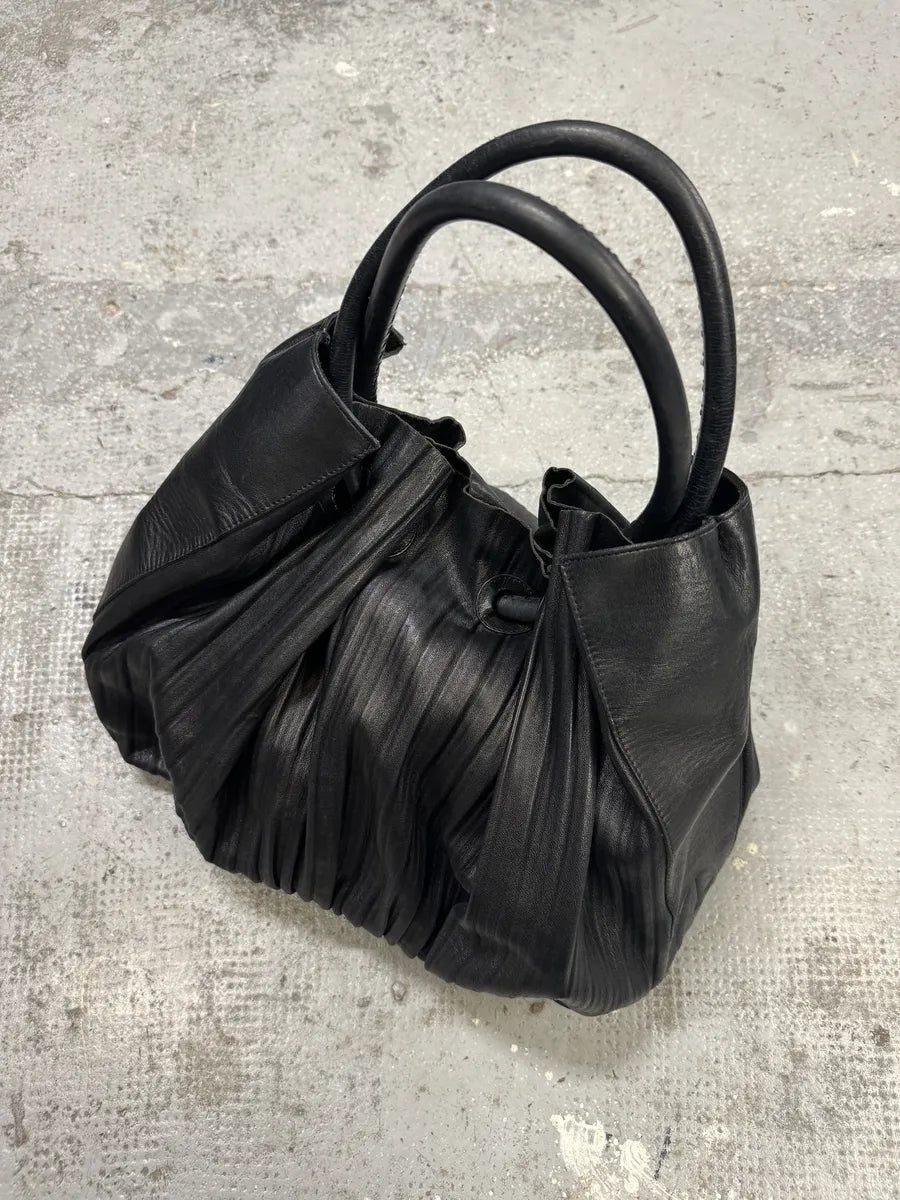 Giorgio Armani Black Plissed Leather Handle Bag (OS) JkSEyxp 3