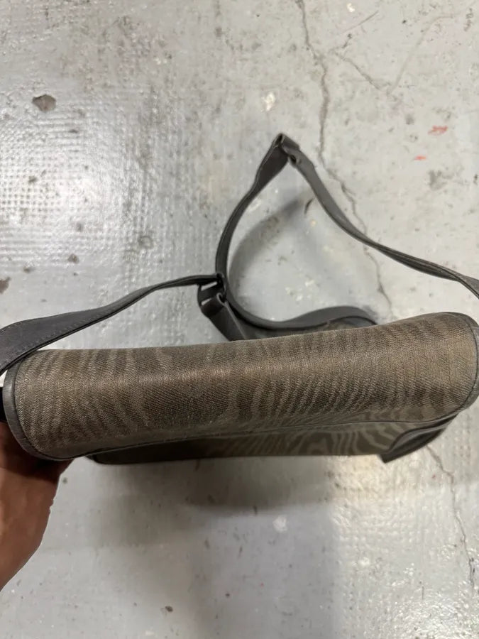 Giorgio Armani Valextra Design Contemporary Black Shoulder bAg (OS) KkwwstX 5