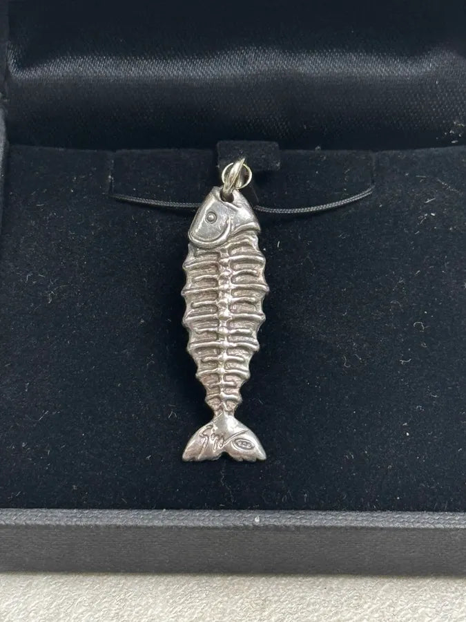 Giuseppe Zanotti Silver Metal Fish Skeleton Pendant Charm DxSQbQP 6