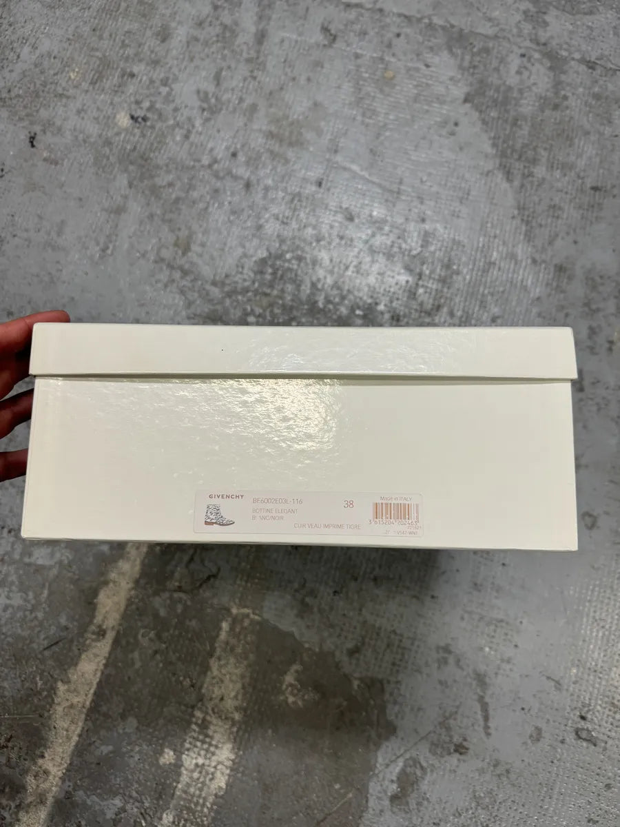 Givenchy Black & White Zebra Leather Studded Strapped Boots bPkxRbC 11