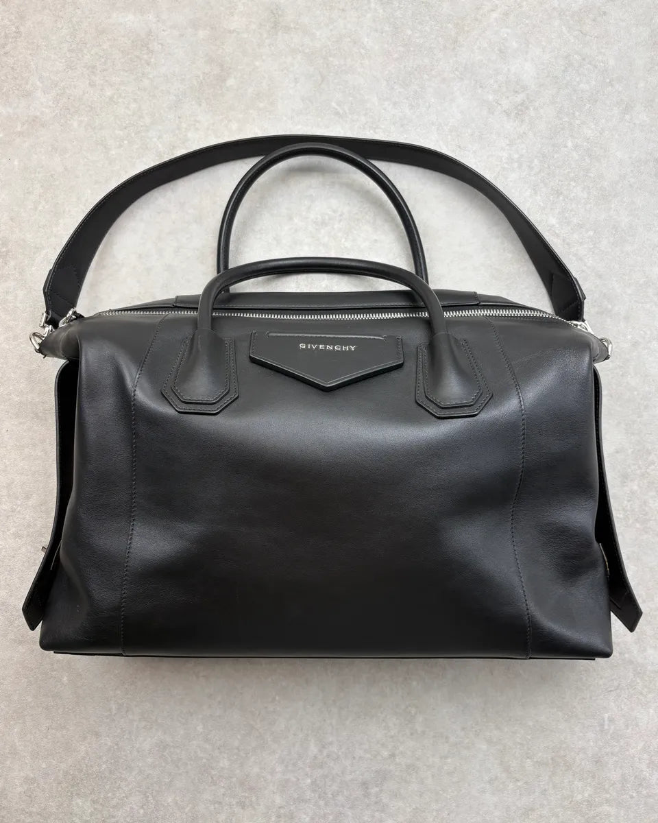 Givenchy Black Antigona Leather Handle Bag by Matthew Williams xccsNFD 0