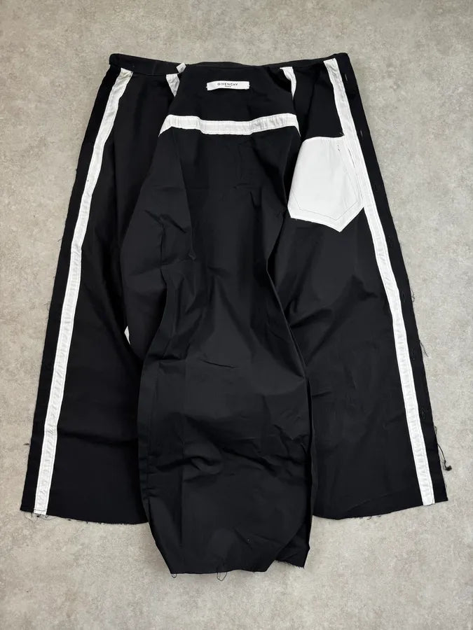 AW2015 Givenchy Black & White Contrast Stitch Shirt by Riccardo Tisci lRtZwHY 7