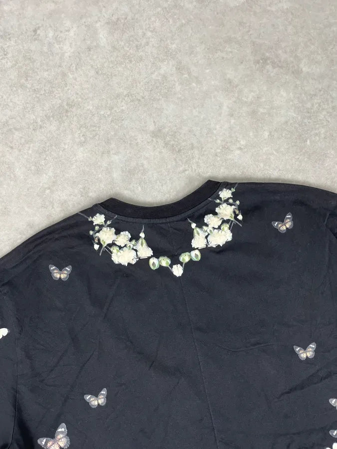 2010s Givenchy Black Floral Religious Family T-Shirt by Riccardo Tisci yXenRNp 6