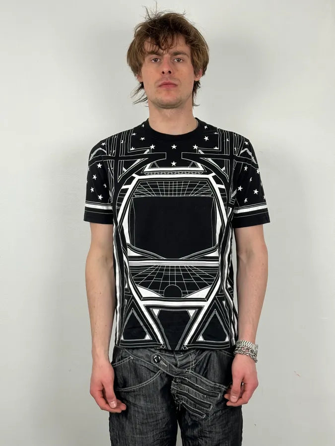 SS2016 Givenchy Black Geometric Print T-Shirt by Riccardo Tisci lkAGvNb 1