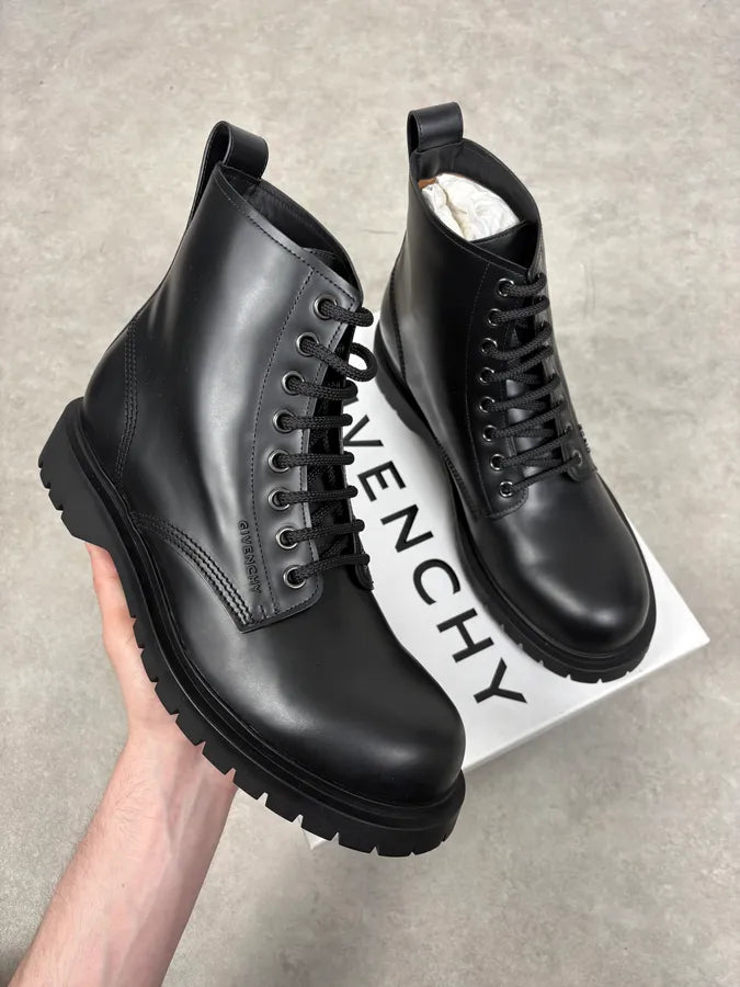 AW2023 Givenchy Black Leather Combat Boots by Matthew Williams NlusiXd 0