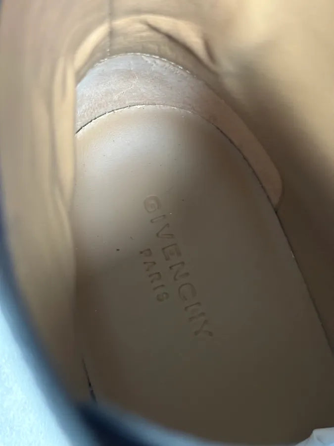 AW2023 Givenchy Black Leather Combat Boots by Matthew Williams NlusiXd 13