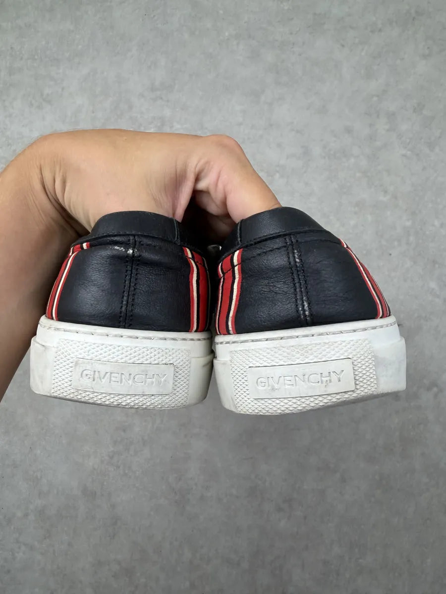 2010s Givenchy Black Leather Star Slip-On Sneakers by Riccardo Tisci TkdIxSK 5