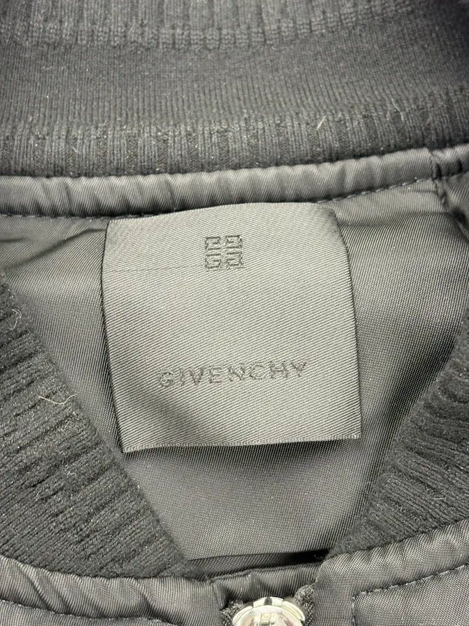 AW2023 Givenchy Black Nylon Multi-Pocket Bomber Jacket by Matthew Williams XxwXVKW 11