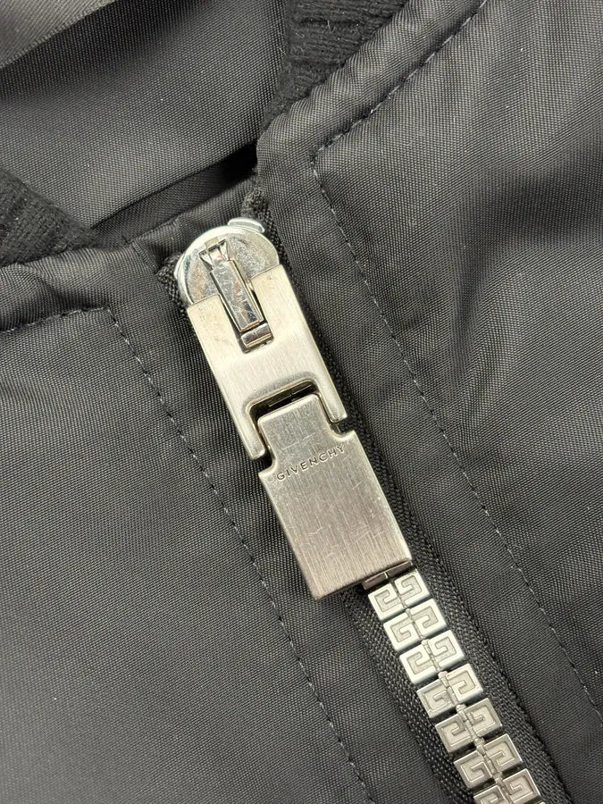 AW2023 Givenchy Black Nylon Multi-Pocket Bomber Jacket by Matthew Williams XxwXVKW 8
