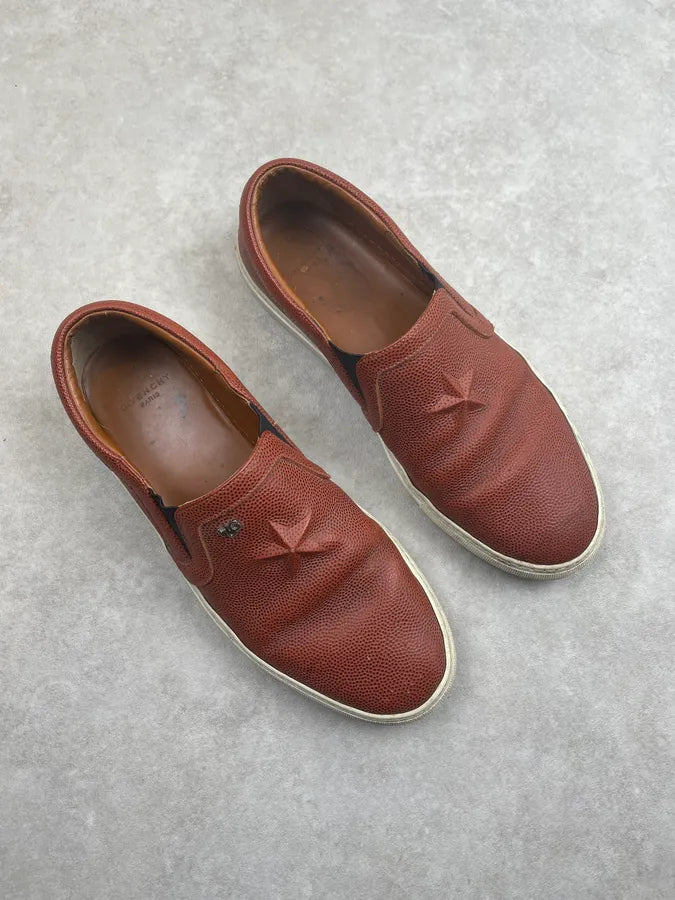 2010s Givenchy Burgundy Leather Slip-On Sneakers by Riccardo Tisci umzVLUq 3