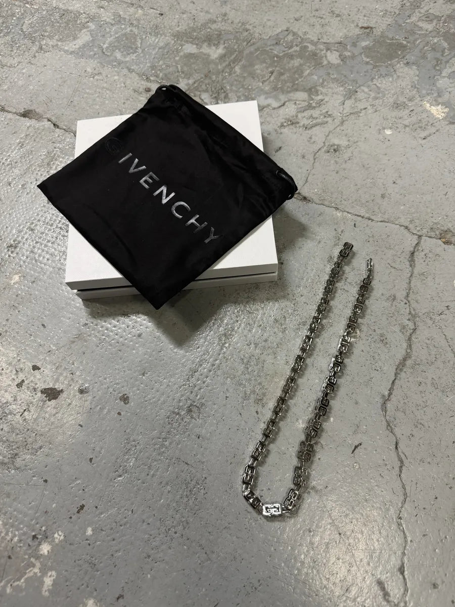 Givenchy G Cube Silvery Necklace hSPhJoC 3