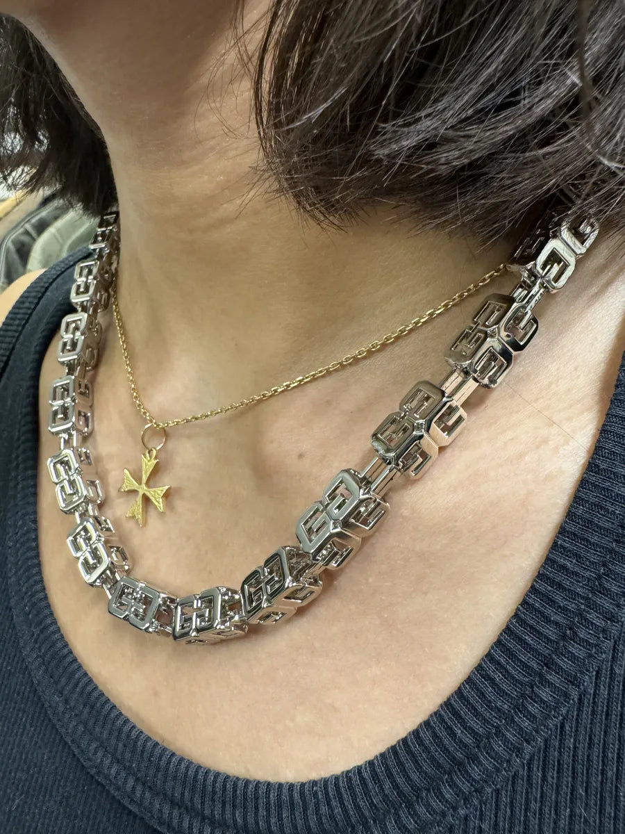 Givenchy G Cube Silvery Necklace hSPhJoC 5