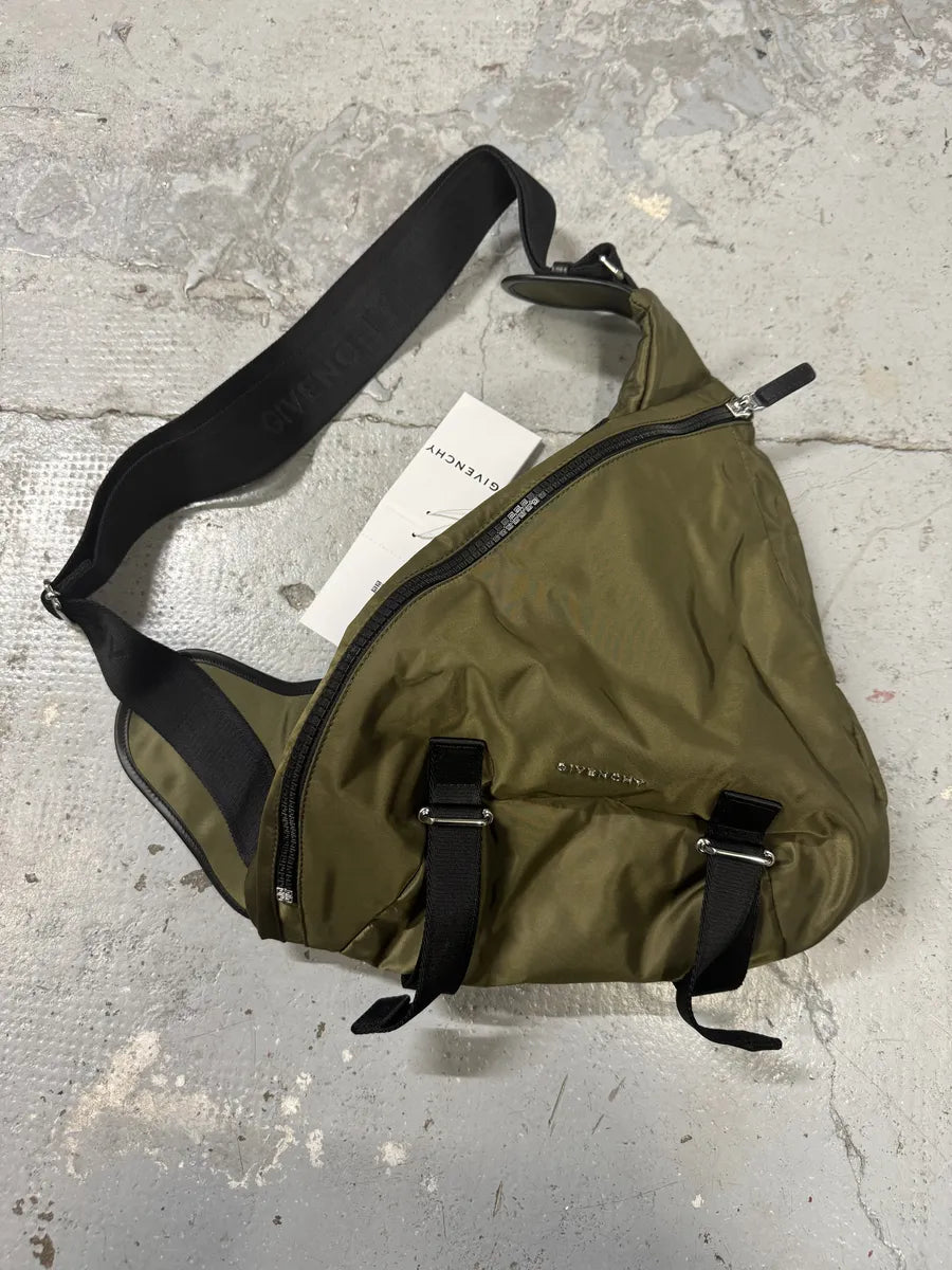 Givenchy G-Zip Triangle Khaki Green Backpack EEZBULs 7
