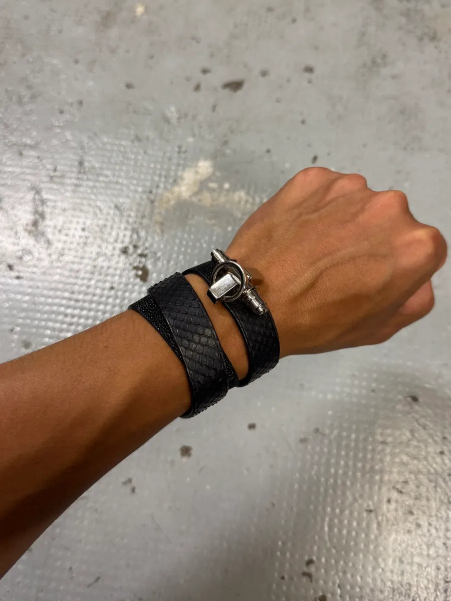 Givenchy Grey Snakeskin Effect Leather Bracelet TeRVScP 0