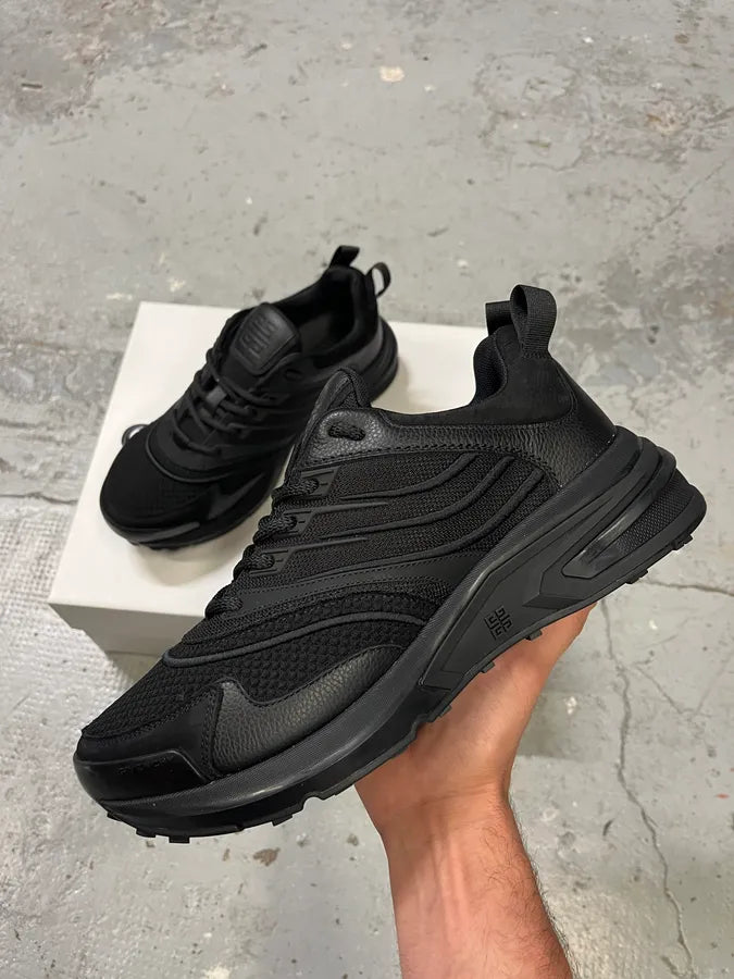 Givenchy Runners Black GIV 1 TR Sneakers (41.5eu/us8) HvkztOF 0