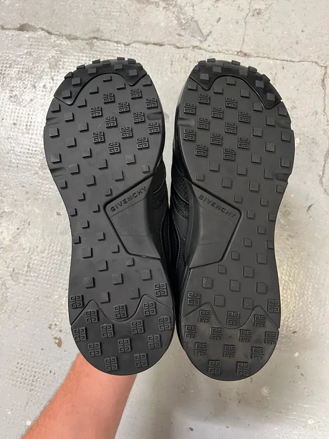 Givenchy Runners Black GIV 1 TR Sneakers (41.5eu/us8) HvkztOF 7